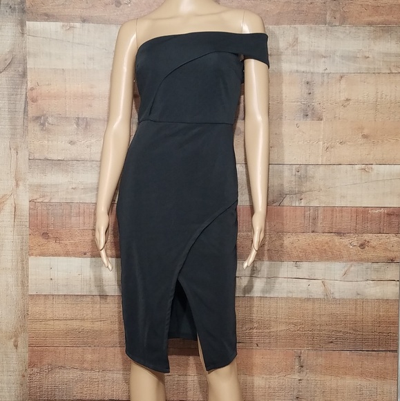 Mustard Seed Dresses & Skirts - Mustard Seed one shoulder black dress